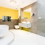 Applegarth & Restaurant (adults Only)