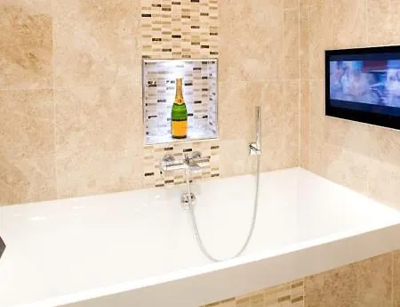 Applegarth & Restaurant (adults Only)