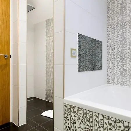 Applegarth & Restaurant (adults Only) Hotell