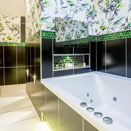 Applegarth & Restaurant (adults Only)