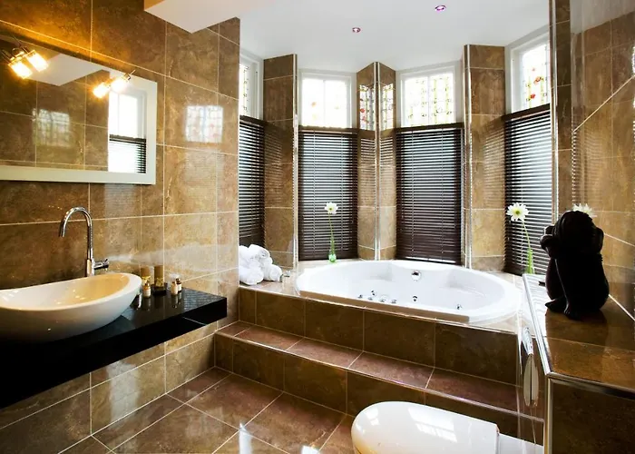 Applegarth & Restaurant (adults Only) Hotel