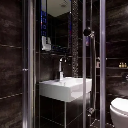 Applegarth & Restaurant (adults Only) Hotel