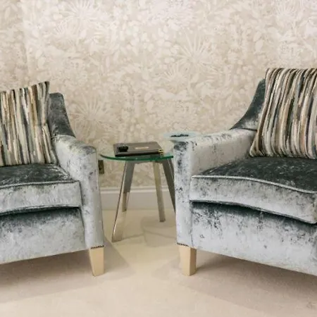 Applegarth & Restaurant (adults Only) Hotel